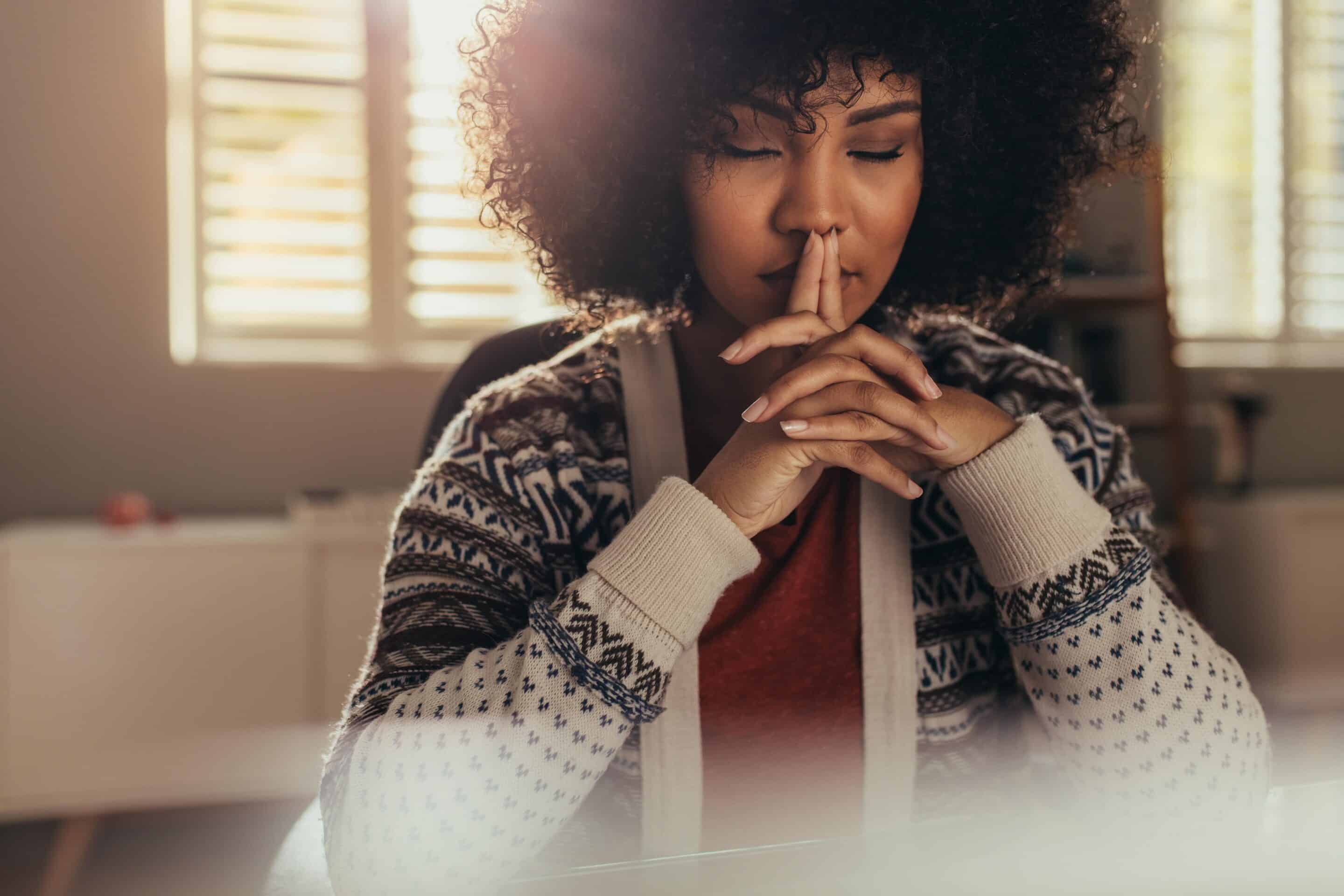 AdobeStock_224013547-min Woman practising mindfulness